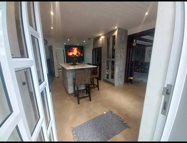 3 BEDROOM HOUSE FOR SALE IN WOODLANDS
